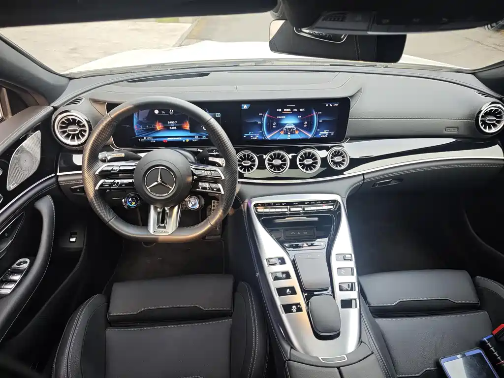 Mercedes-Benz AMG GT 2025 — фото 8