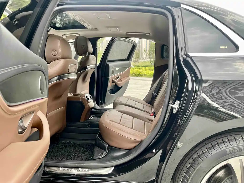 Mercedes-Benz E-Class 2018 — фото 14