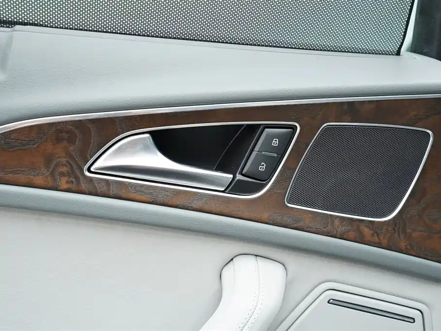 Audi A6L 2014 — фото 12