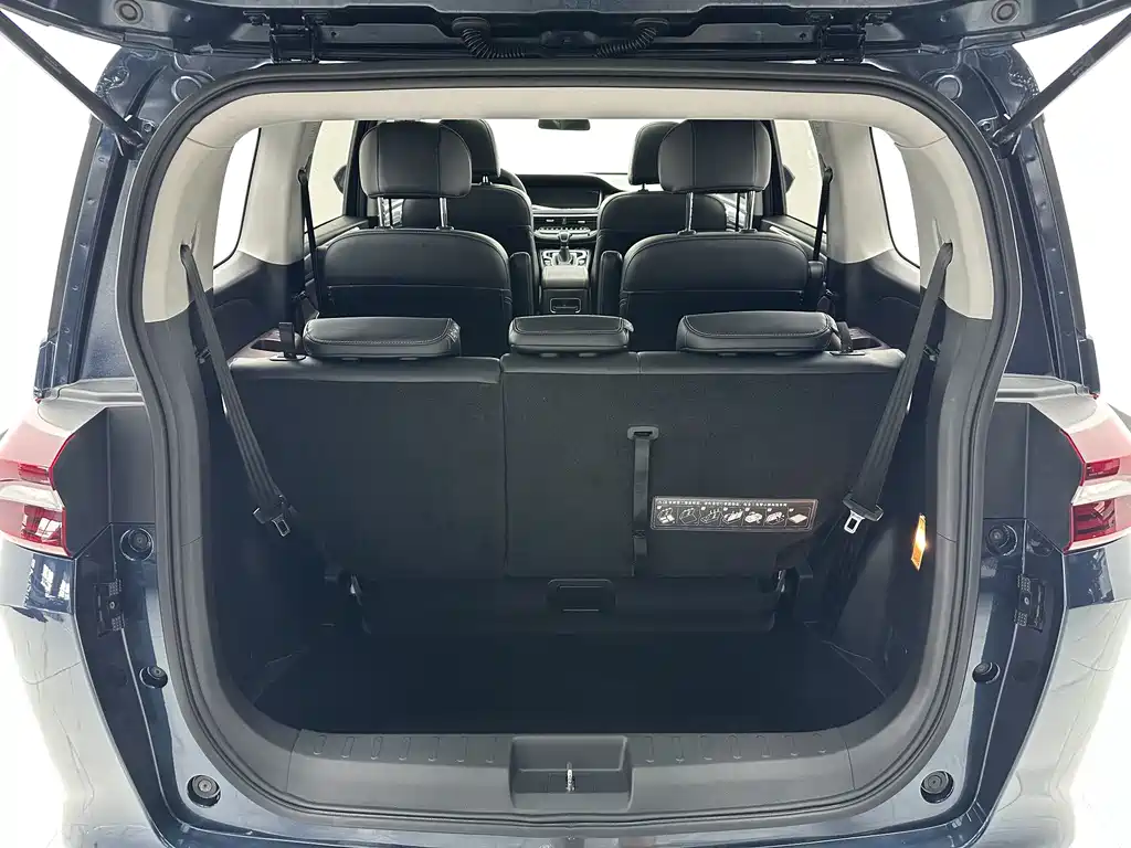 GAC Trumpchi M6 2022 — фото 17