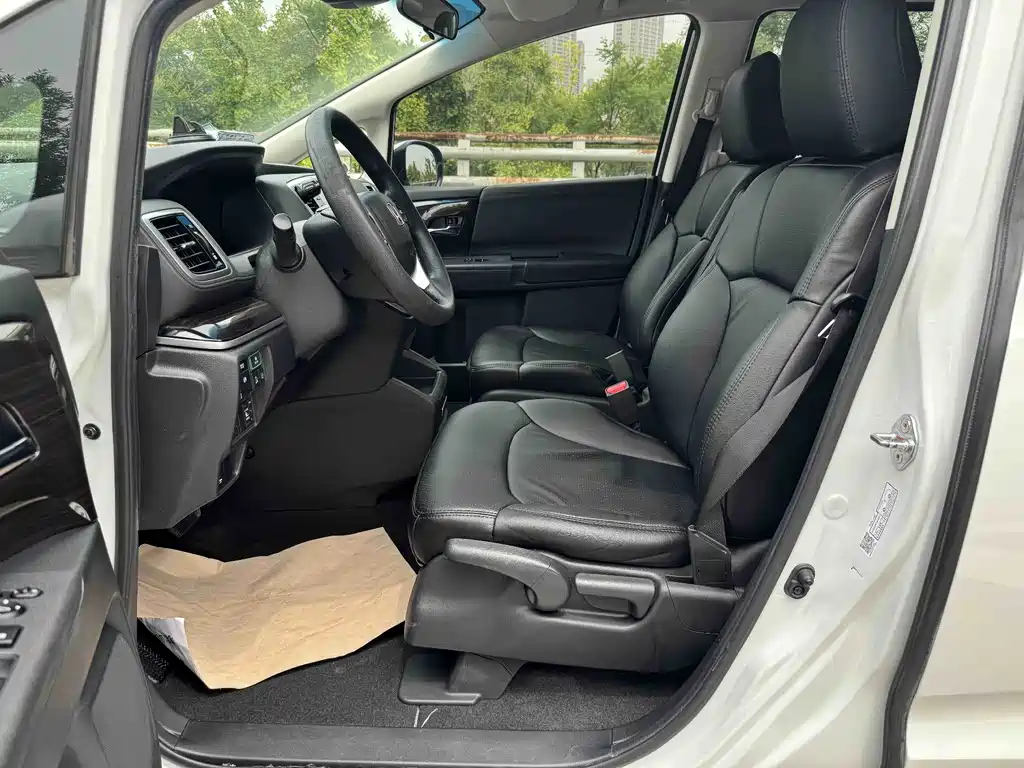 Honda Odyssey 2020 — фото 15