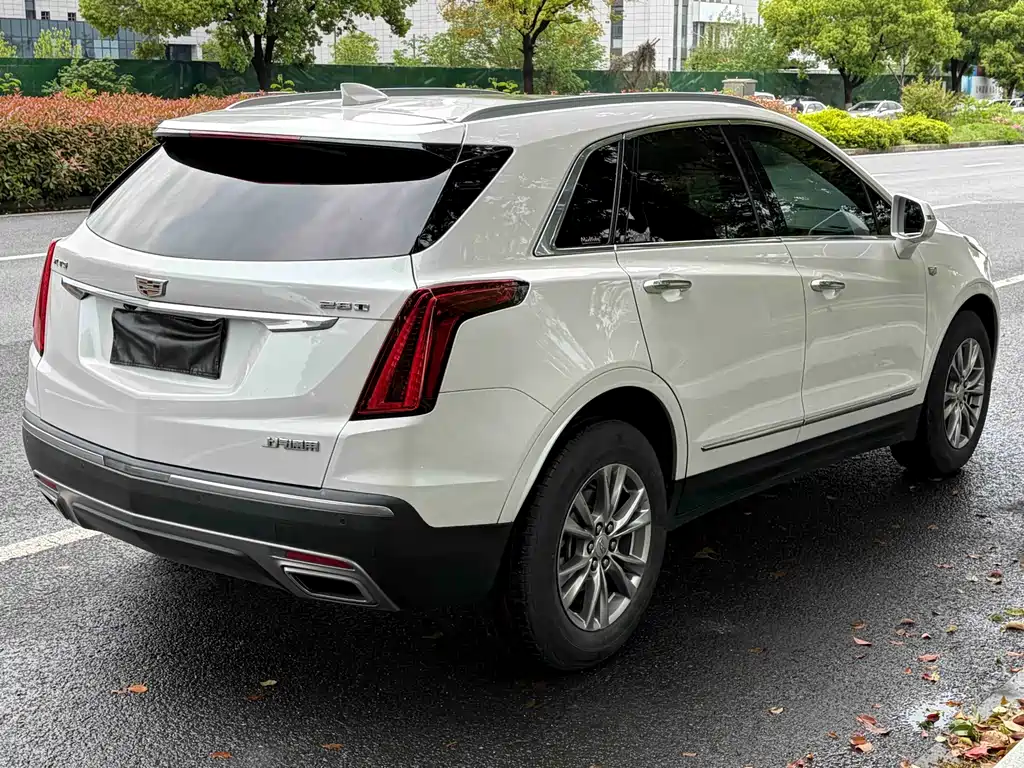 Cadillac XT5 2021 — фото 6