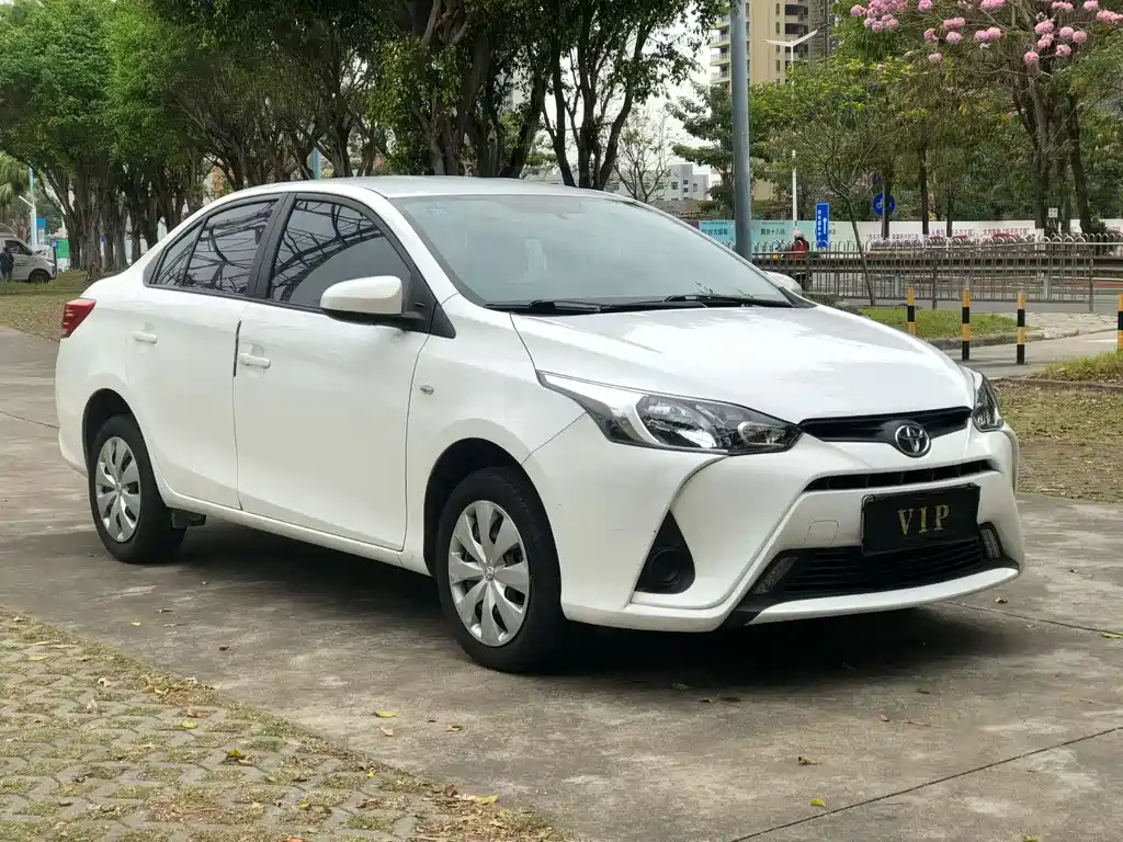 Toyota Yaris L 2020
