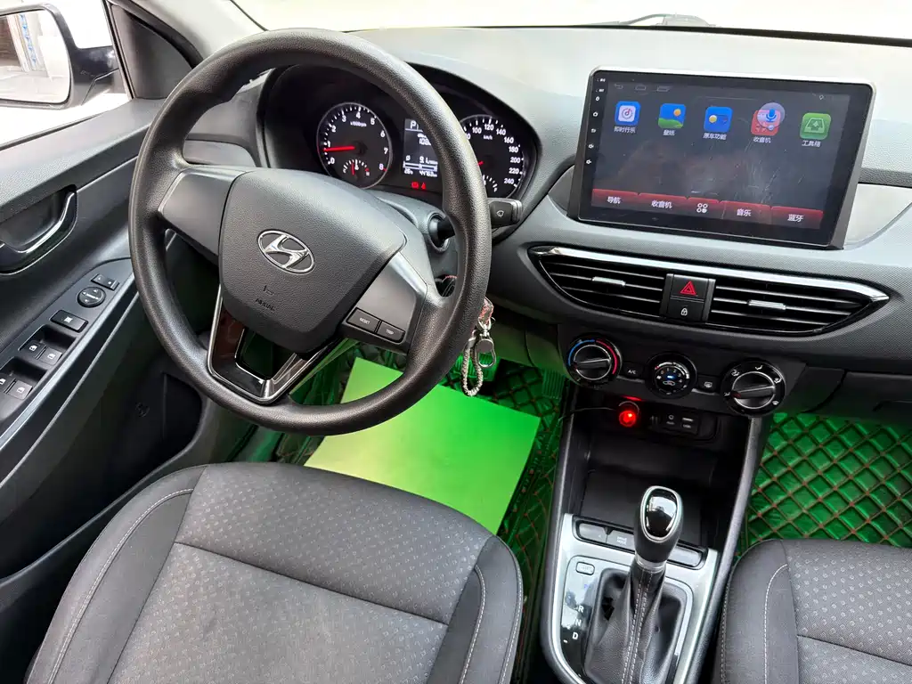 Hyundai Elantra 2019 — фото 12