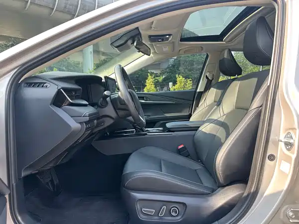 Toyota Camry 2024