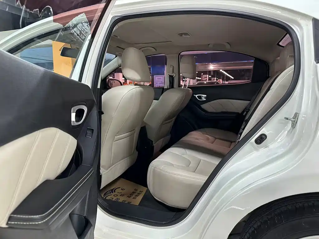 GAC Motor Trumpchi GA3S 2017 — фото 6