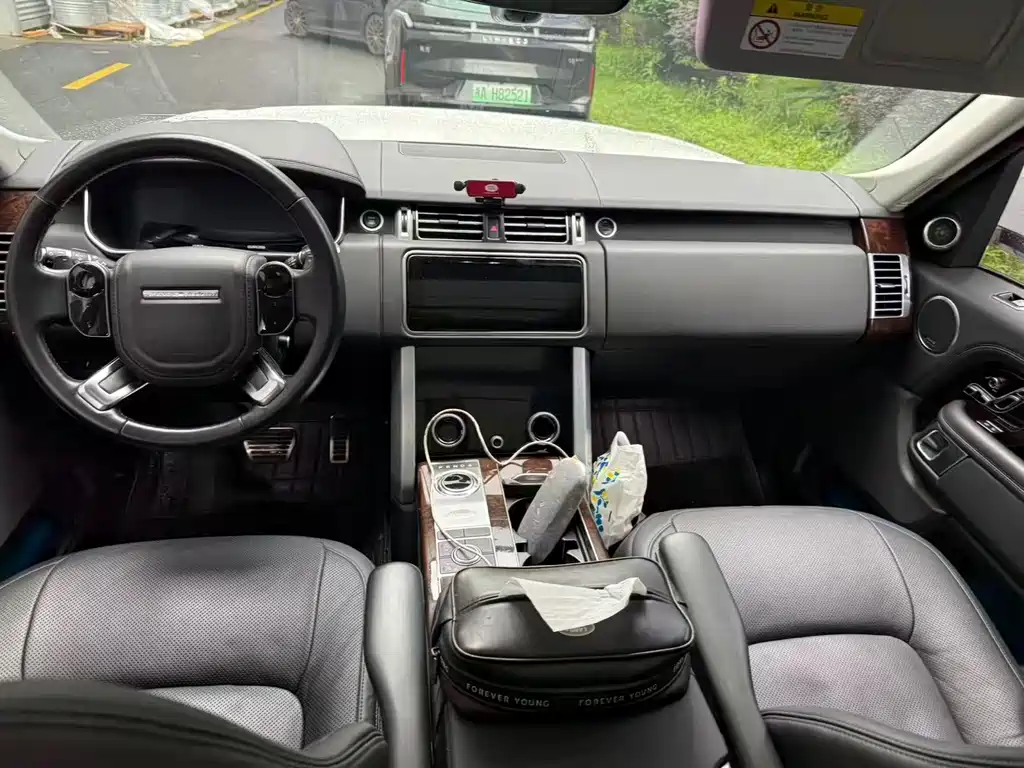 Land Rover Range Rover 2020 — фото 11