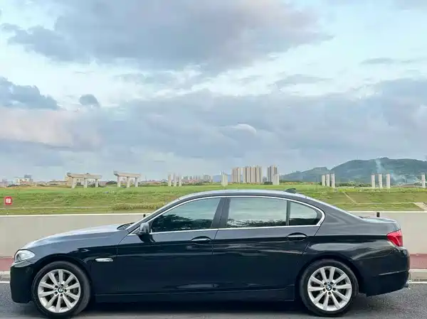 BMW 5 Series 2012
