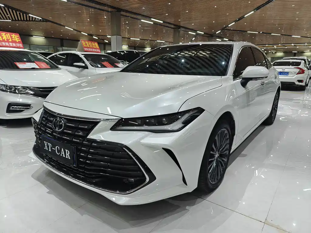 Toyota Avalon 2023 — фото 1