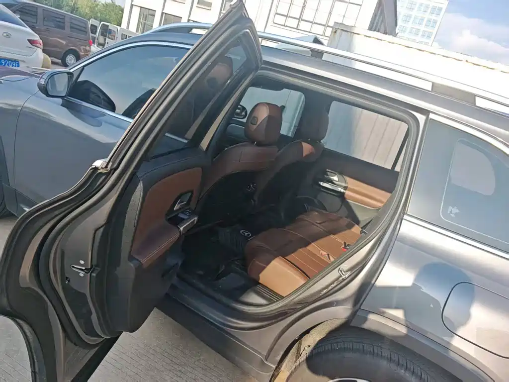 Mercedes-Benz GLB 2021