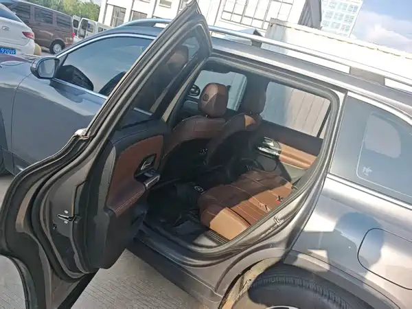 Mercedes-Benz GLB 2021