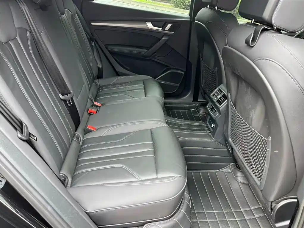 Audi Q5L 2023 — фото 15