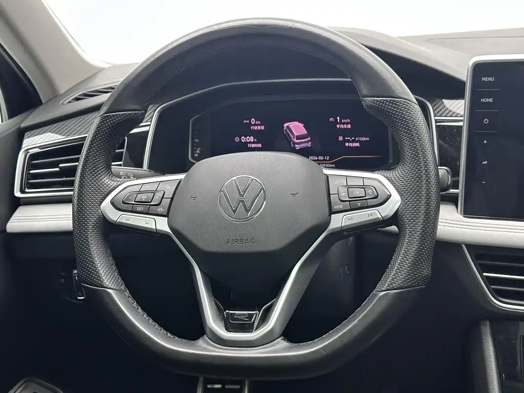 Volkswagen Tiguan L 2024 — фото 10