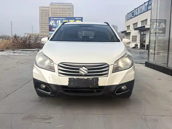 Suzuki S-Cross 2015
