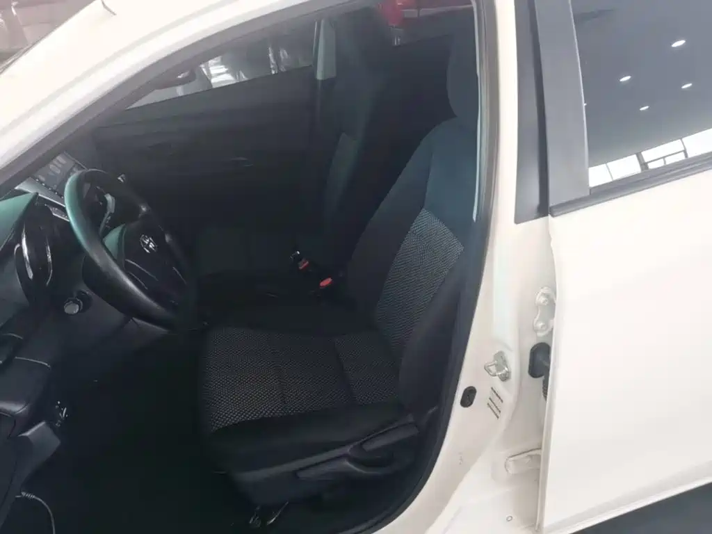 Toyota Vios 2017 — фото 15