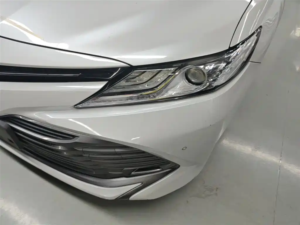 Toyota Camry 2021 — фото 24