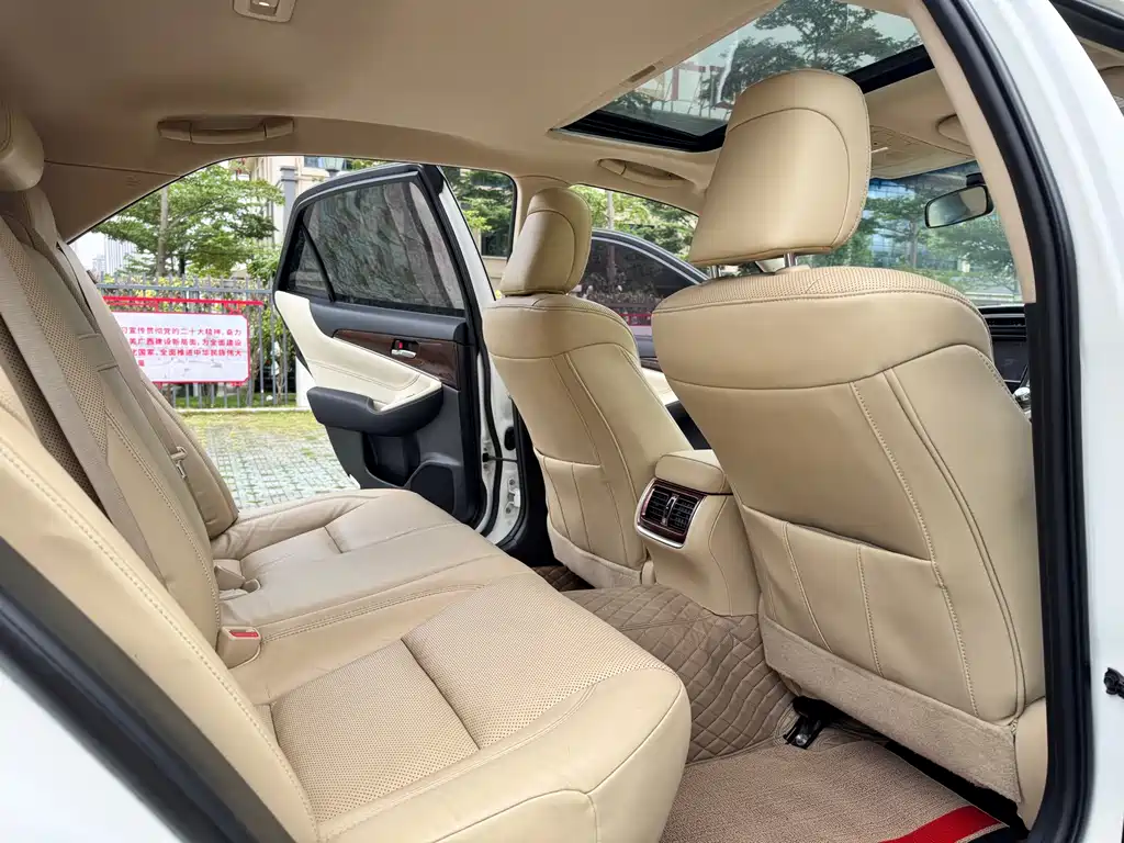 Toyota Crown 2019 — фото 18