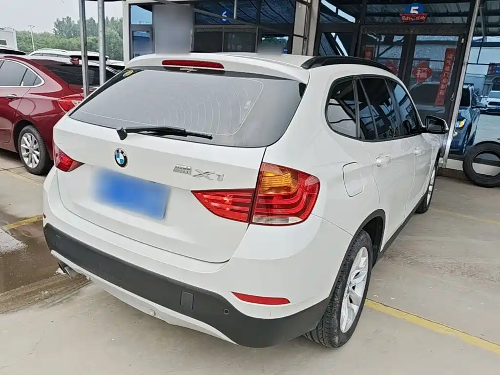 BMW X1 2015 — фото 7