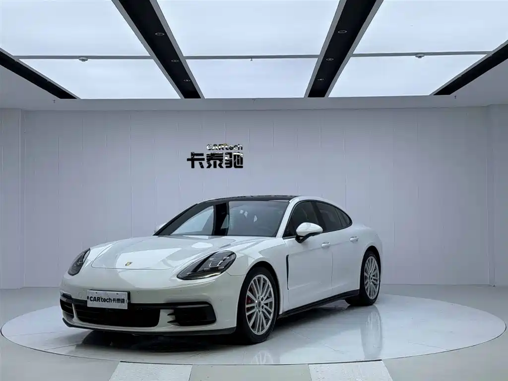 Porsche Panamera 2020 — фото 1