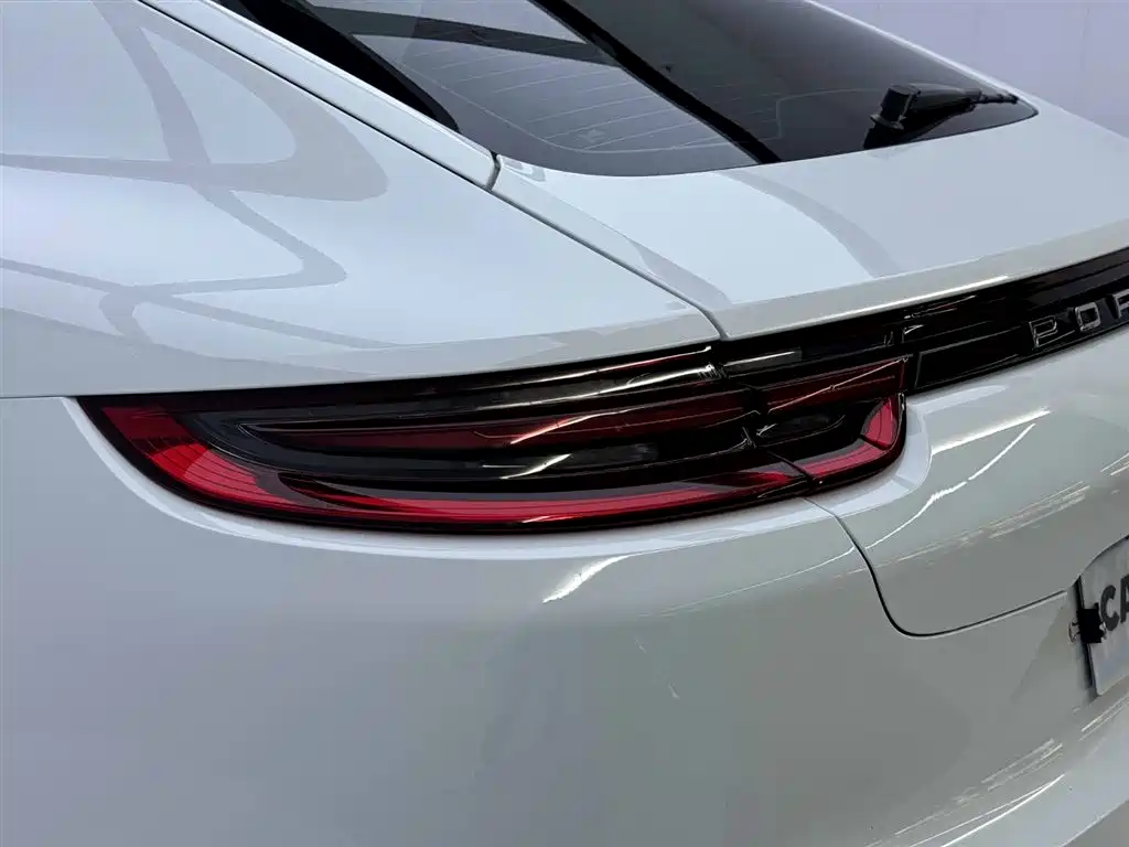 Porsche Panamera 2020 — фото 11