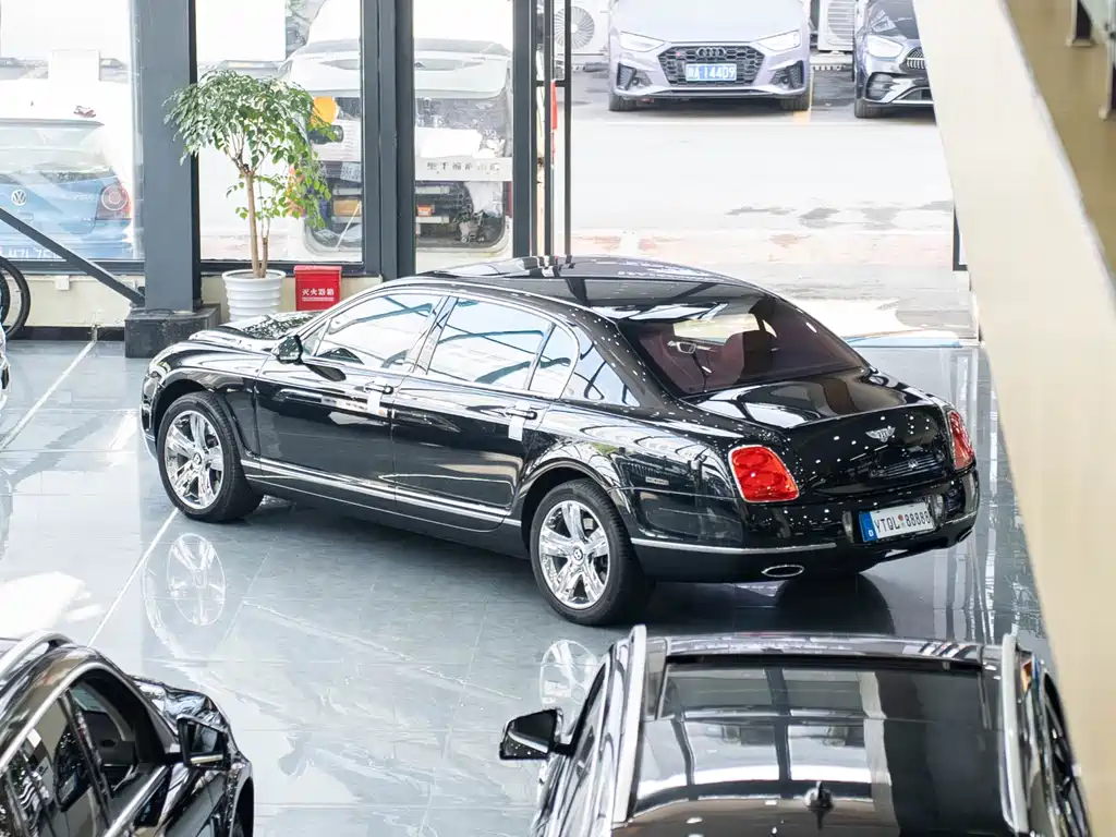 Bentley Flying Spur 2012 — фото 7