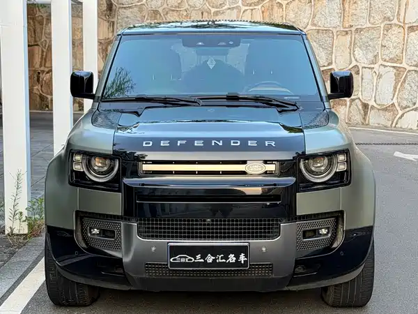 Land Rover Defender 2021