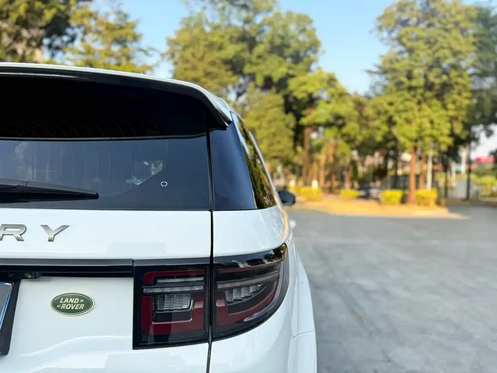 Land Rover Discovery Sport 2020 — фото 16