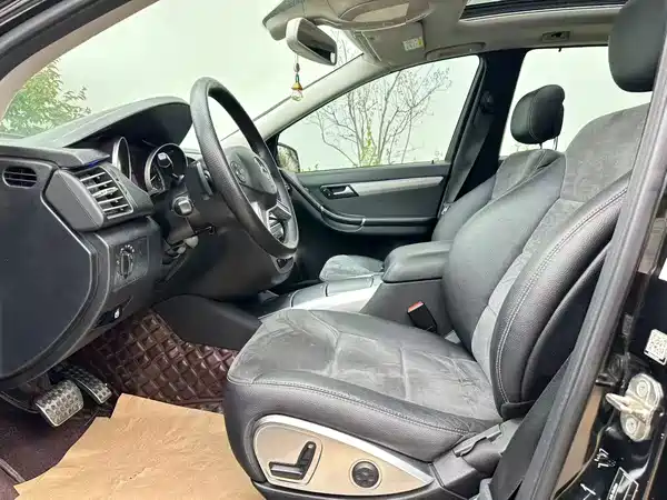 Mercedes-Benz R-Class 2016