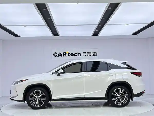 Lexus RX 2020