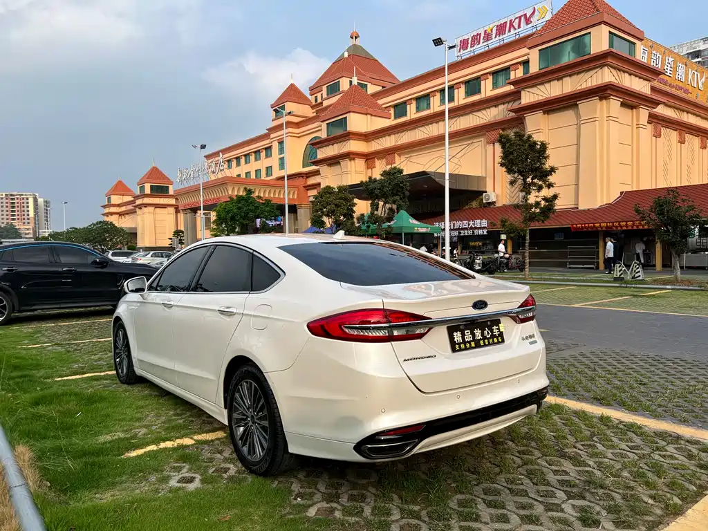 Ford Mondeo 2018 — фото 4