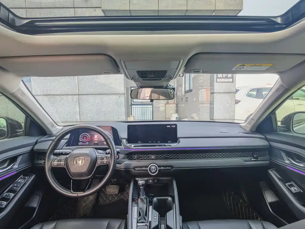 Honda Accord 2023 — фото 11