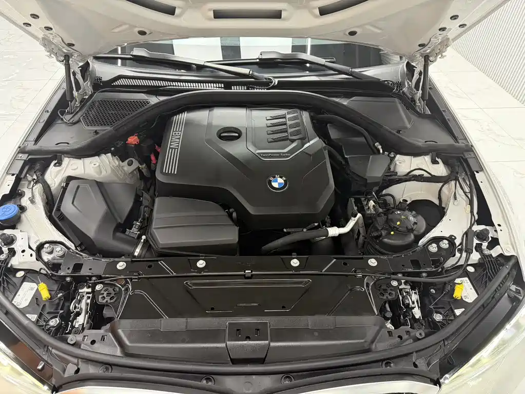 BMW 3 Series 2023 — фото 19