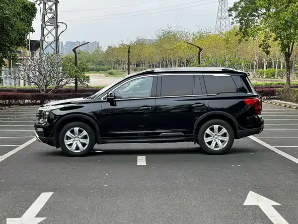 GAC Trumpchi GS8 2017