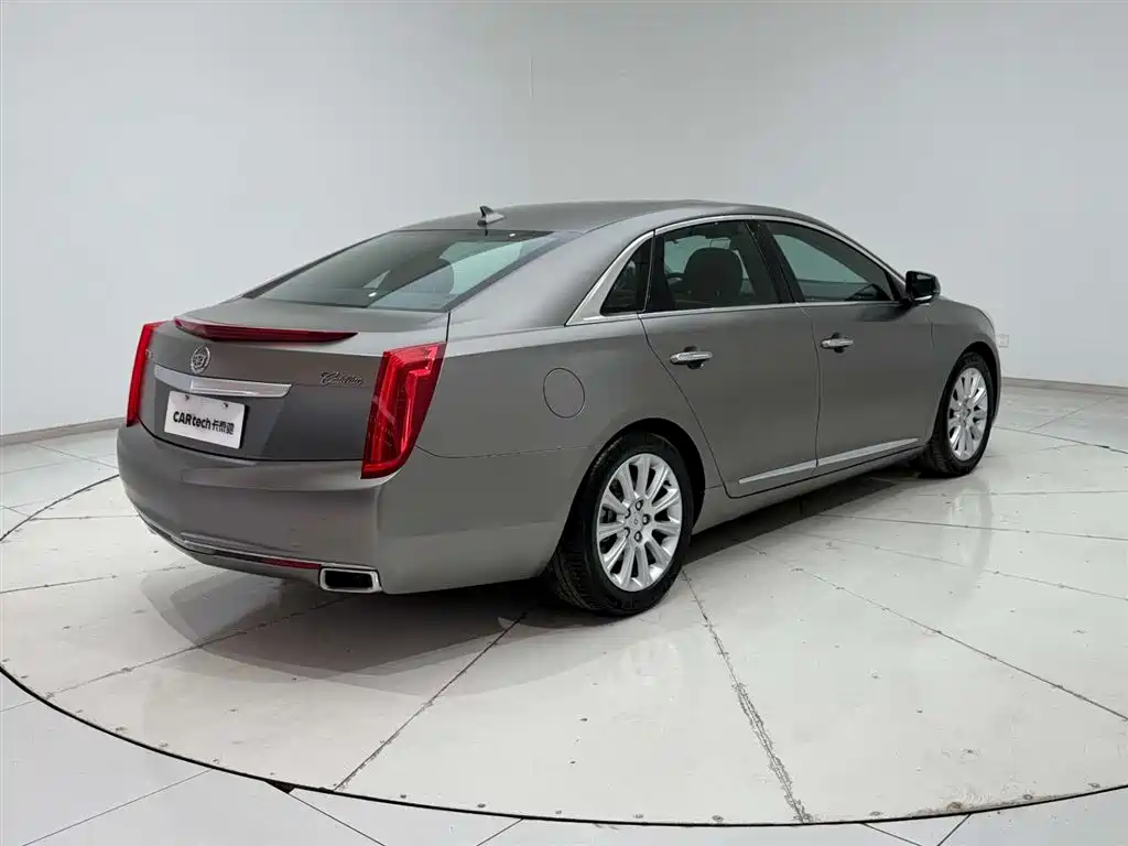 Cadillac XTS 2015 — фото 8