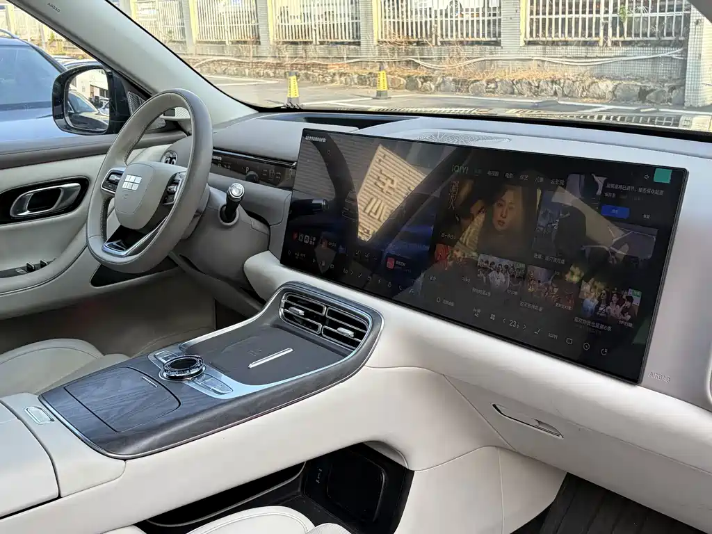 Geely Galaxy M9 2025 — фото 25
