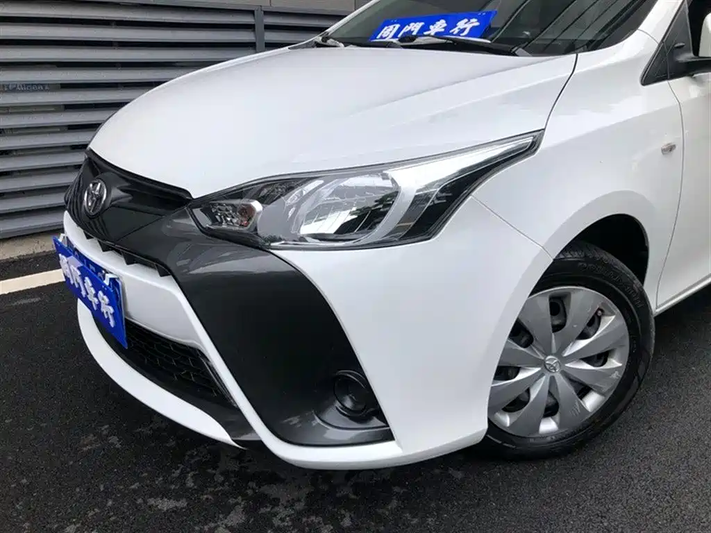 Toyota Yaris L 2019 — фото 3