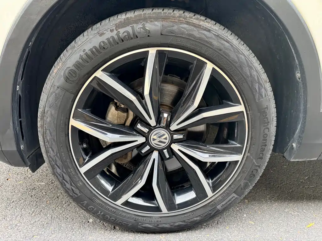 Volkswagen Tiguan L 2018 — фото 14