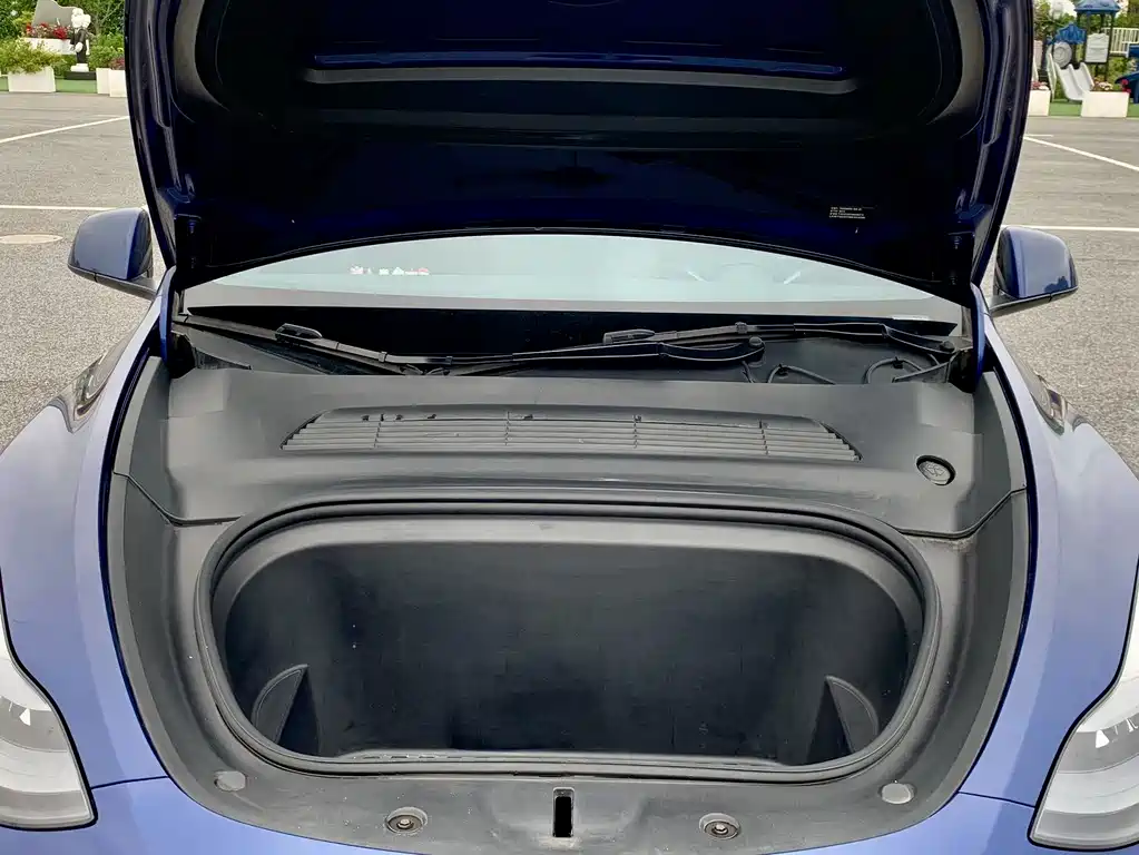 Tesla Model Y 2021 — фото 15