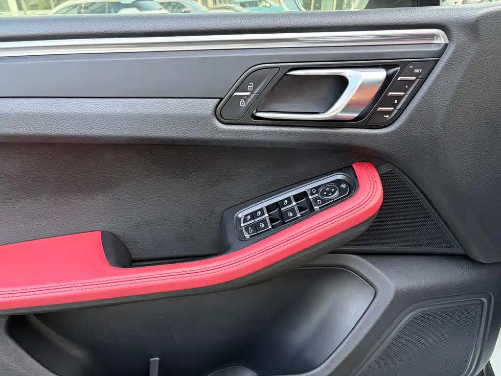 Porsche Macan 2020