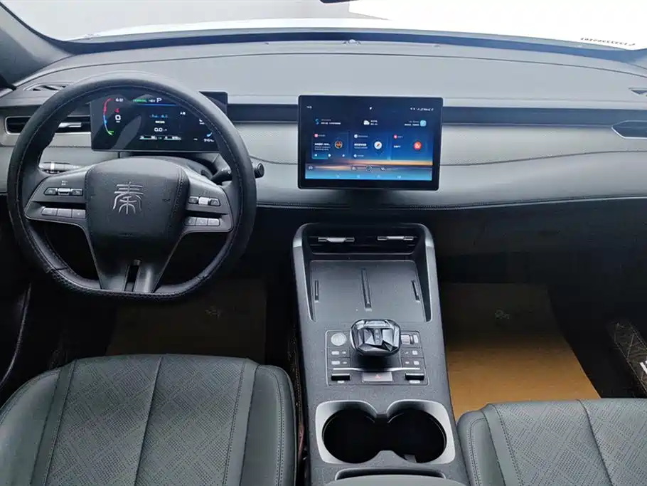 BYD Qin PLUS 2025 — фото 12
