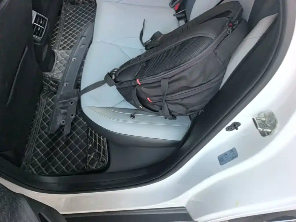 Changan UNI-V Smart Electric Idd 2023 — фото 17