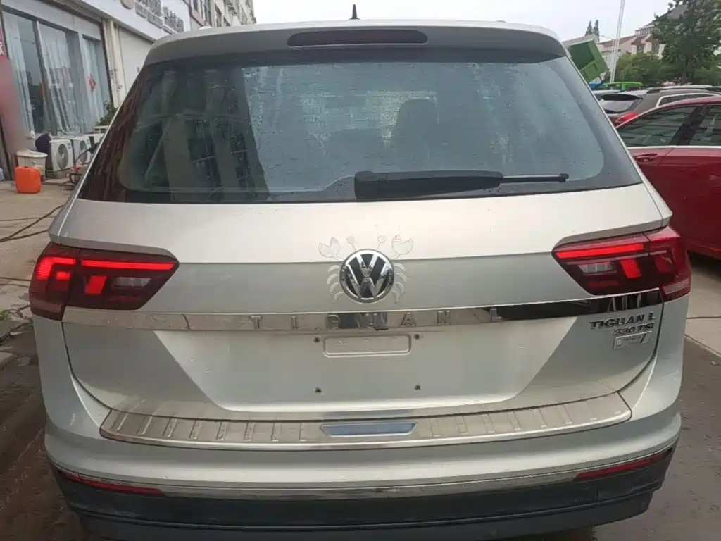 Volkswagen Tiguan L 2020 — фото 6