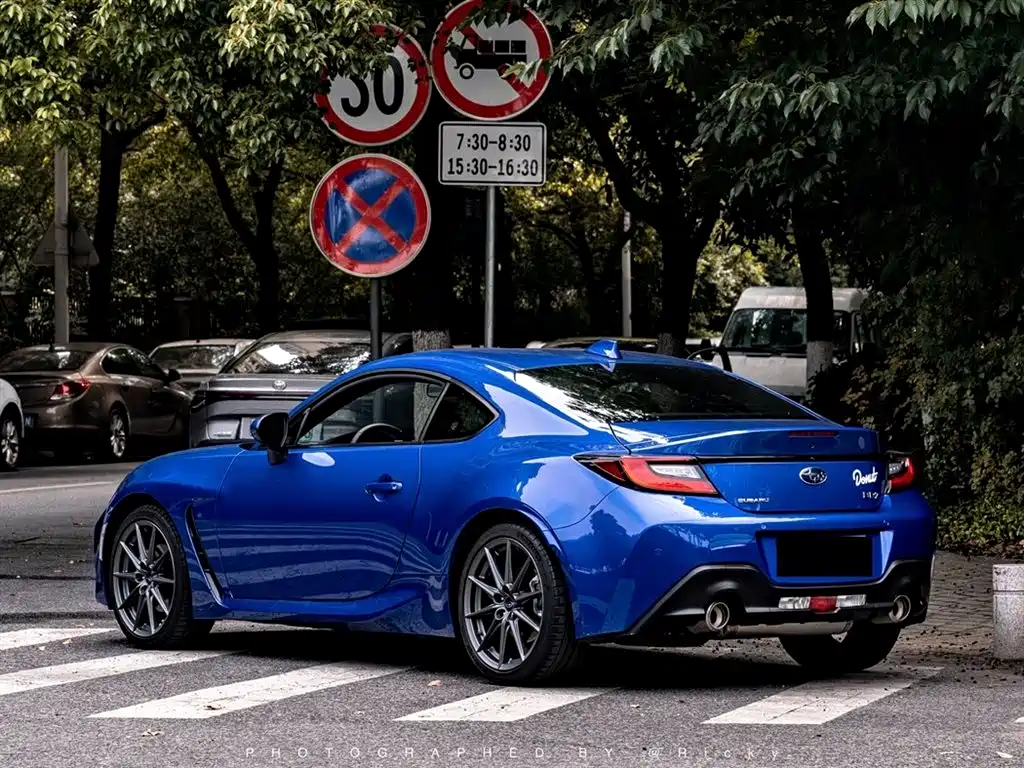 Subaru BRZ 2023 — фото 10