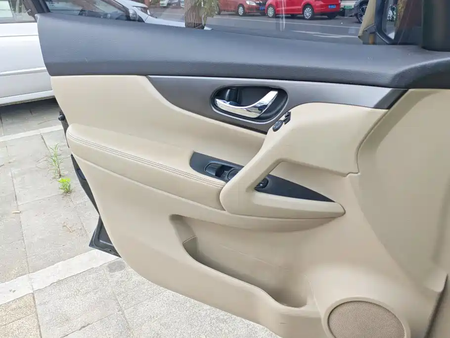 Nissan X-Trail 2016