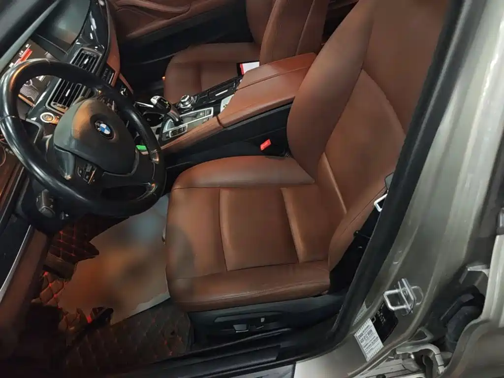 BMW 5 Series 2016 — фото 15