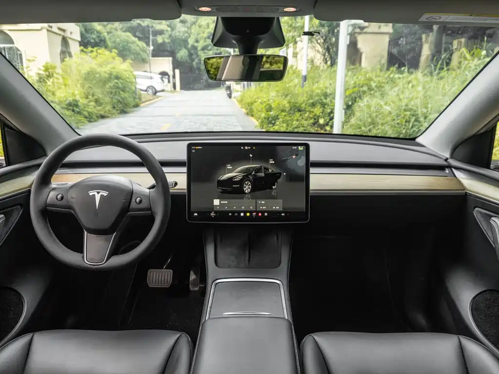Tesla Model Y 2022 — фото 12