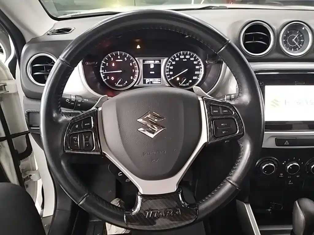Suzuki Vitara 2017 — фото 11