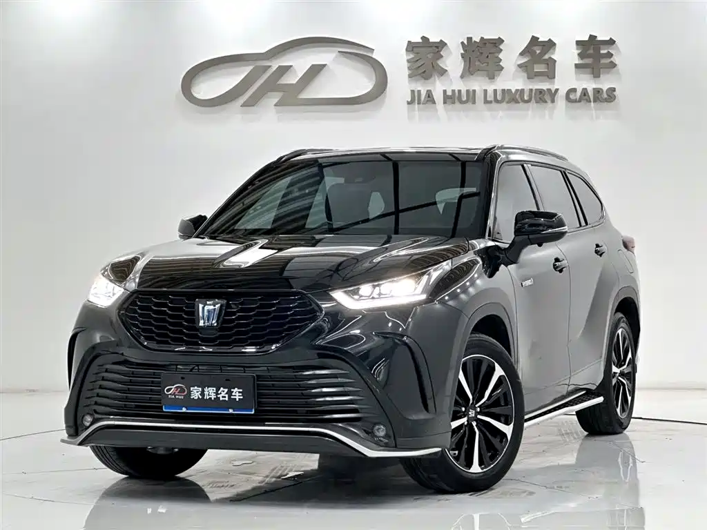 Toyota Crown Kluger 2024
