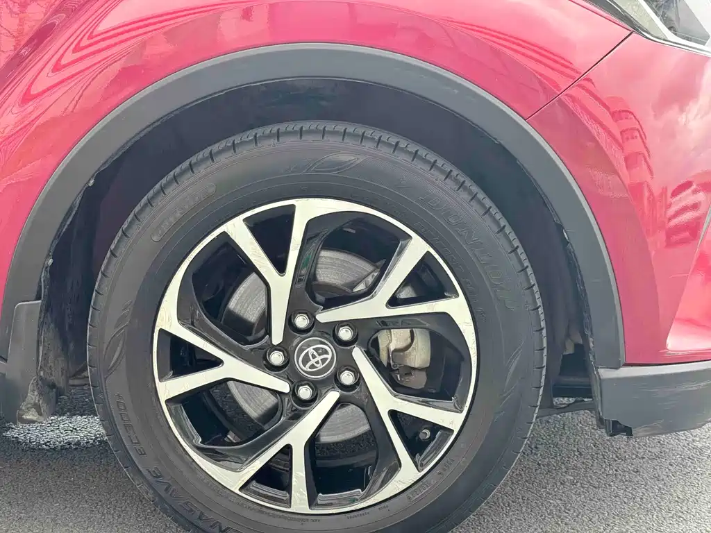 Toyota C-HR 2020 — фото 10