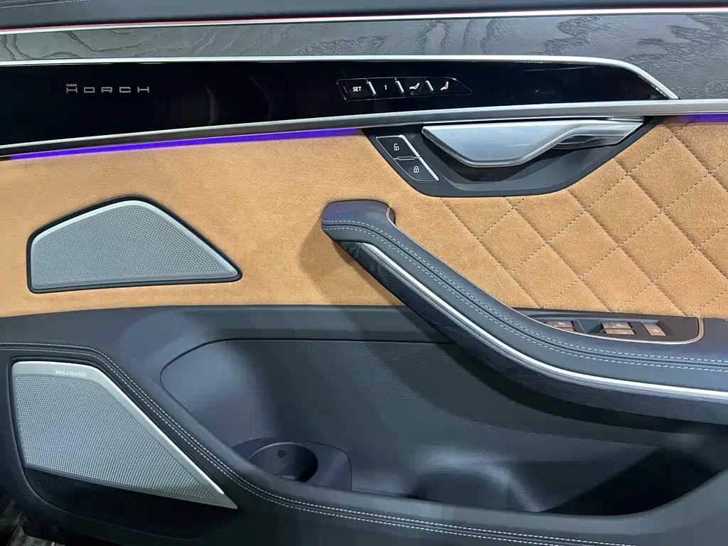 Audi A8 2025 — фото 16